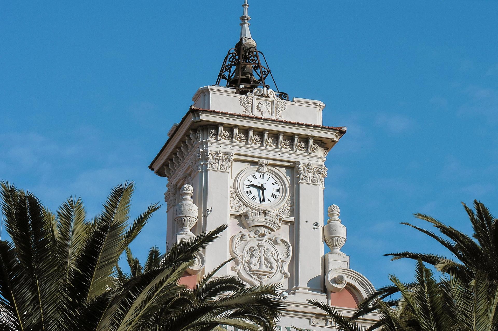 La ville de Napoléon accessible depuis l'hôtel 4 étoiles Le Week end à Ajaccio