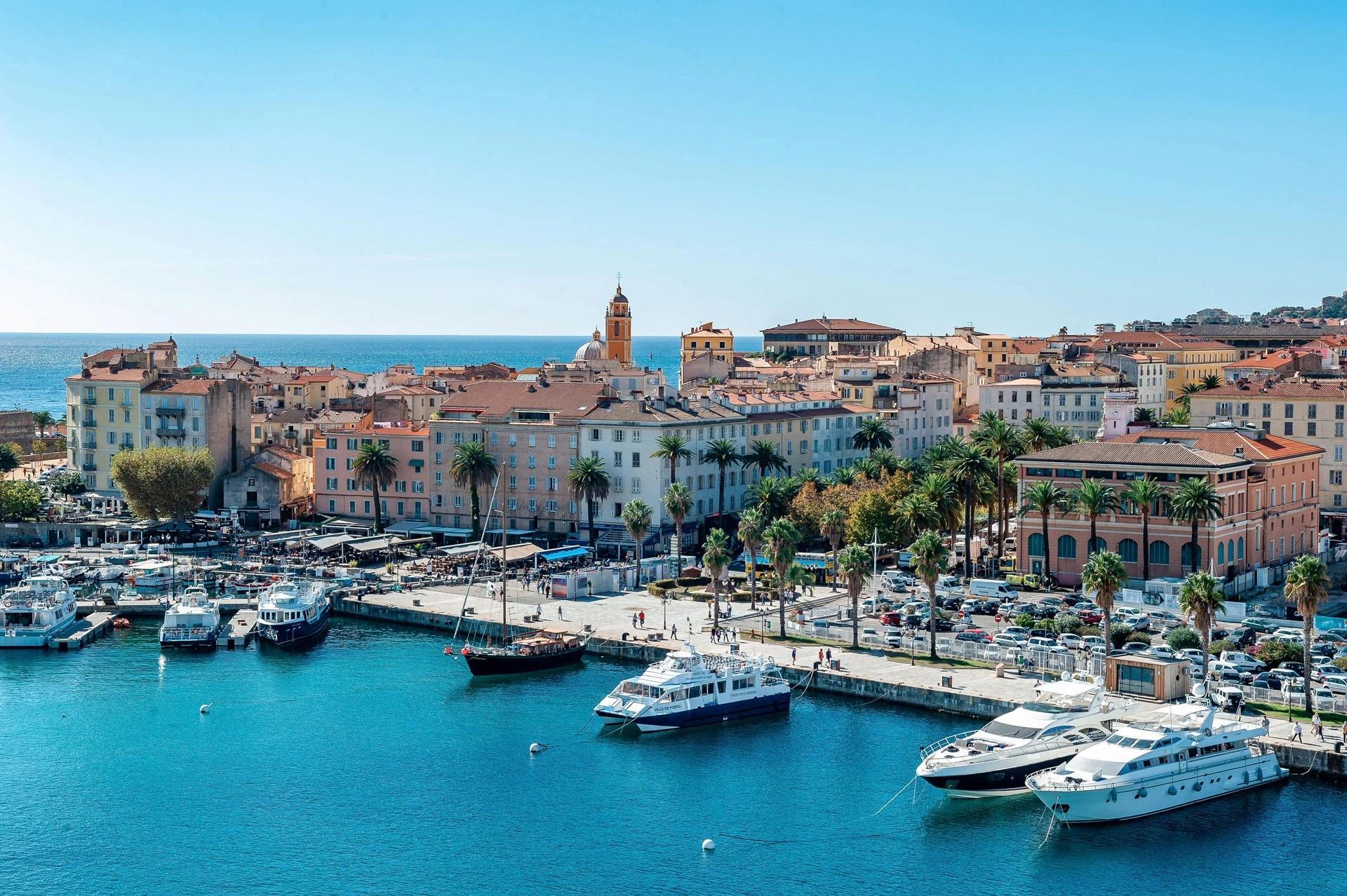 Visiter Ajaccio depuis l'hôtel Le Week End