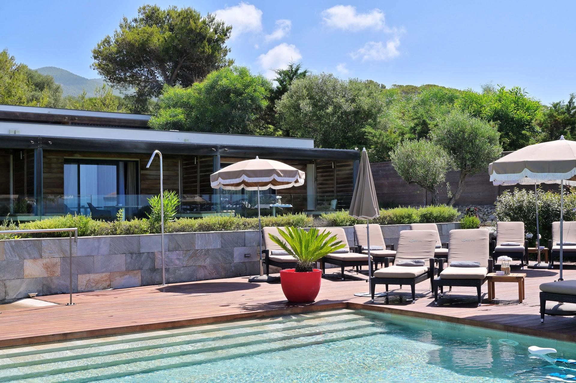 hôtel 4 étoiles avec piscine chauffée à Ajaccio